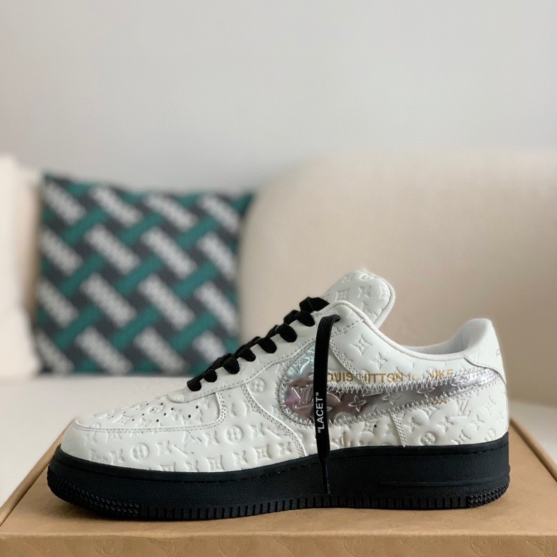 L0*is V*t0n × NIKE AIR FORCE 1 SNEAKER