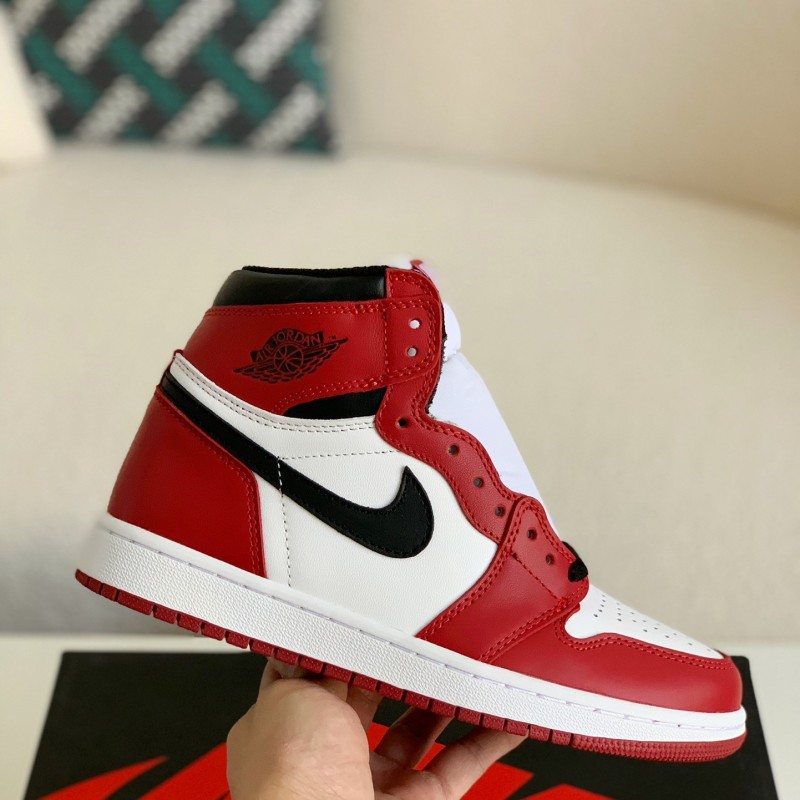 Nike Air Jordan 1 Retro High OG Bred Toe