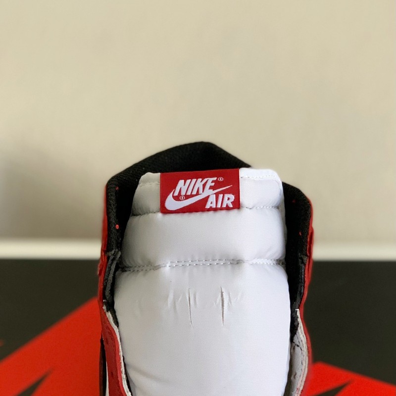 Nike Air Jordan 1 Retro High OG Bred Toe