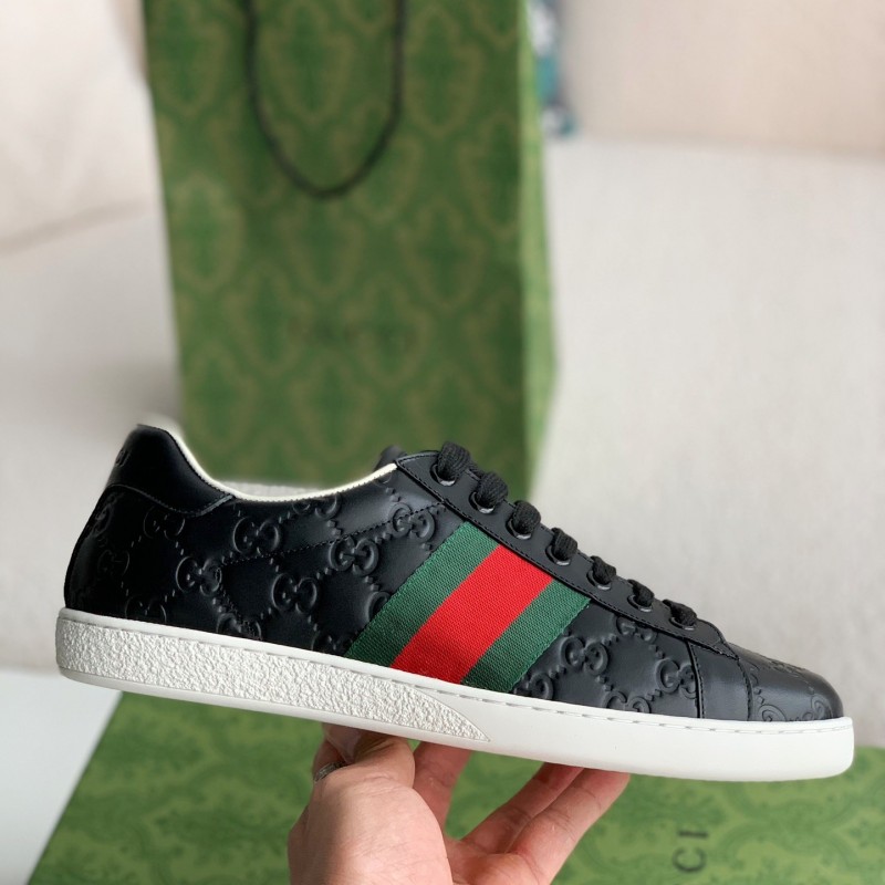 G*u*i sneakers S*pport chip phone sensing