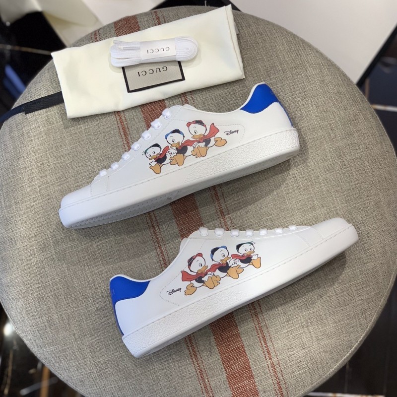 G*u*i sneakers S*pport chip phone sensing