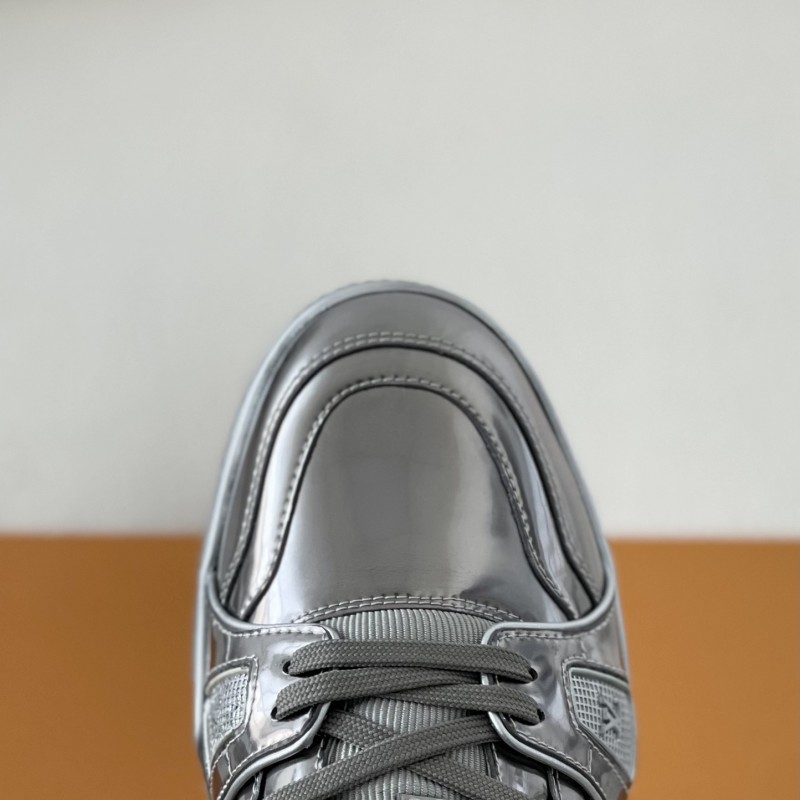 L0*is V*t0n Trainer Sneakers