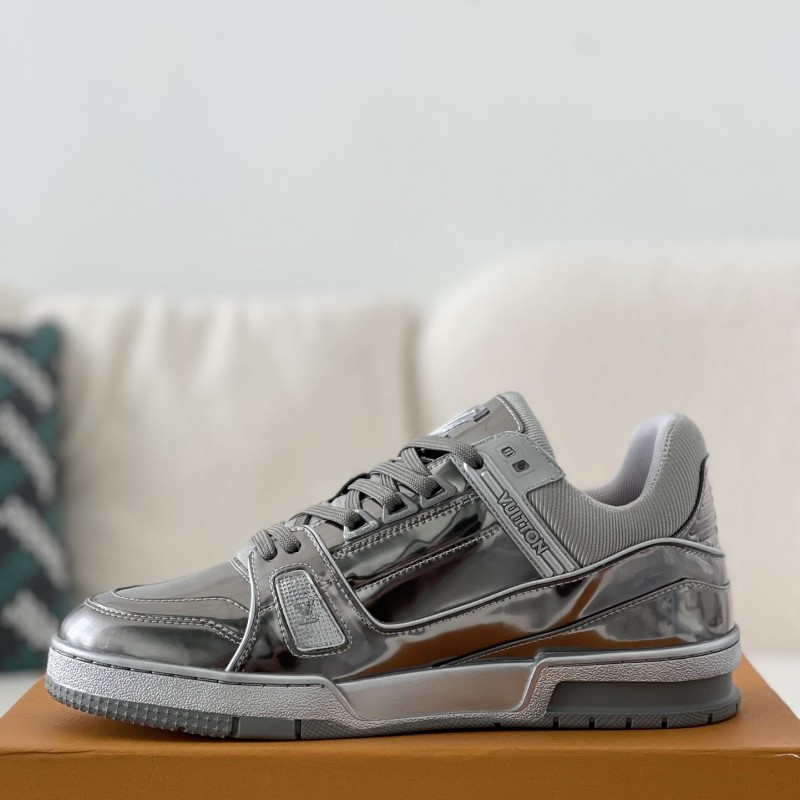 L0*is V*t0n Trainer Sneakers