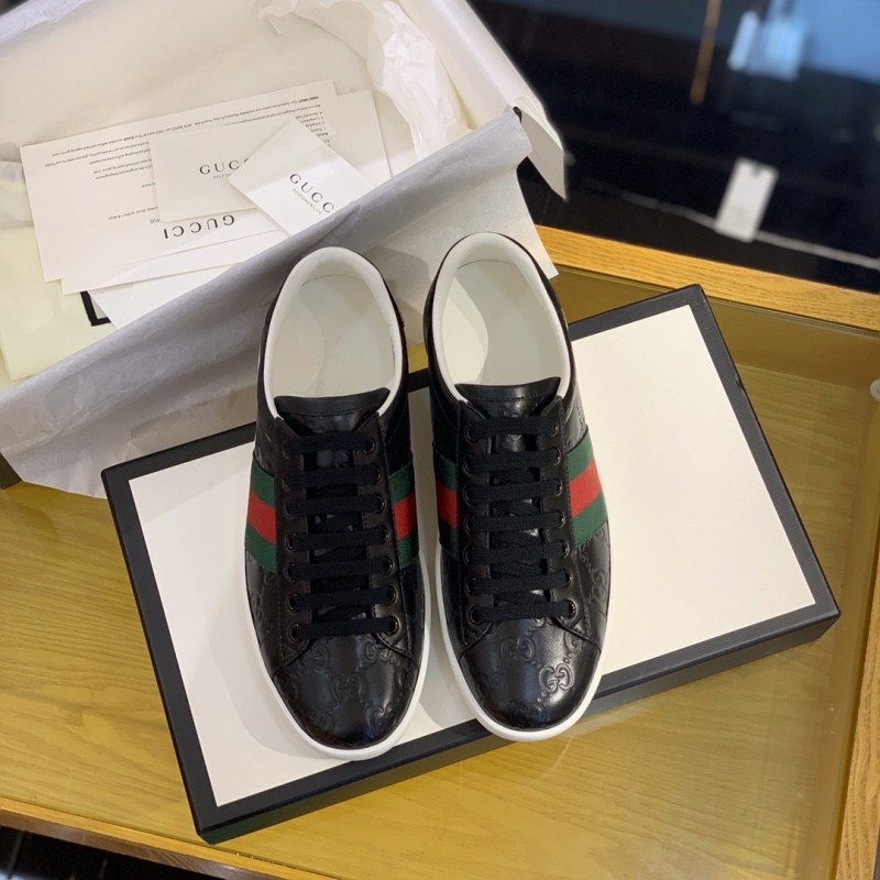 G*u*i sneakers S*pport chip phone sensing