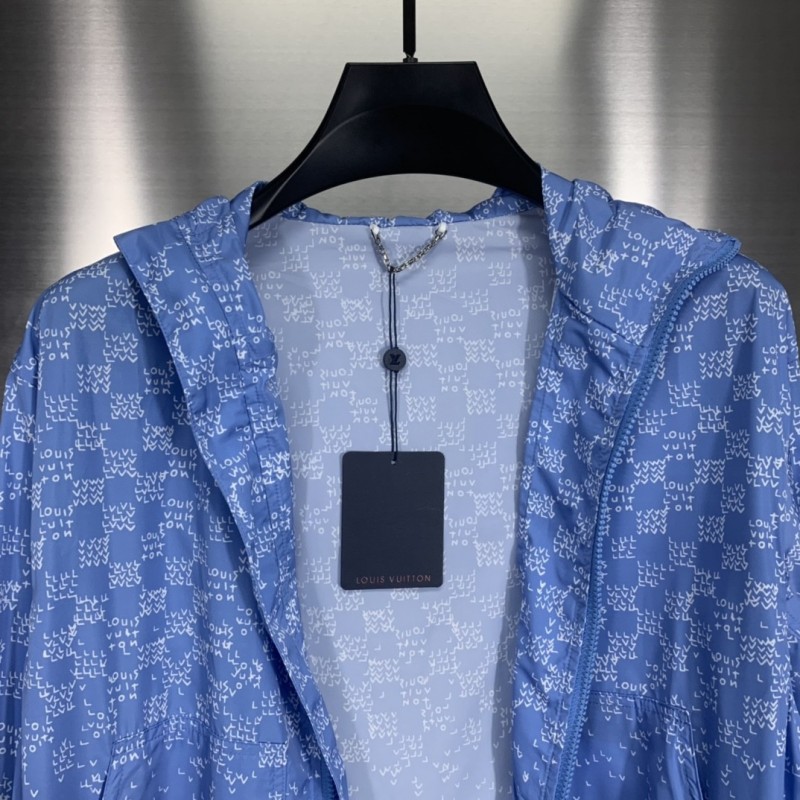 L0*is V*t0n 2022 windproof jacket