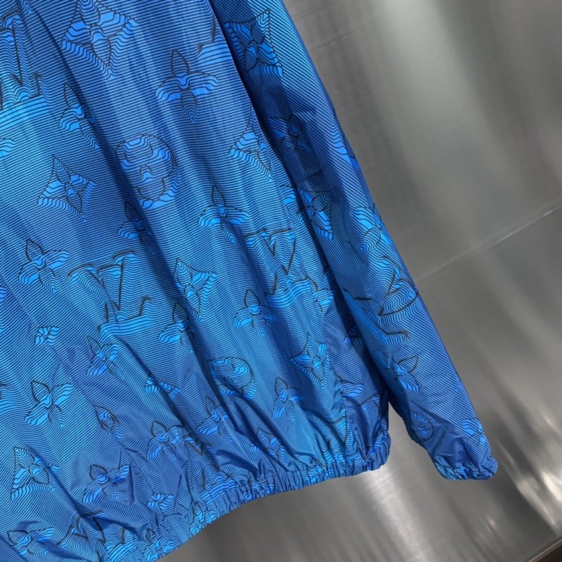 L0*is V*t0n Slightly loose functional hooded jacket