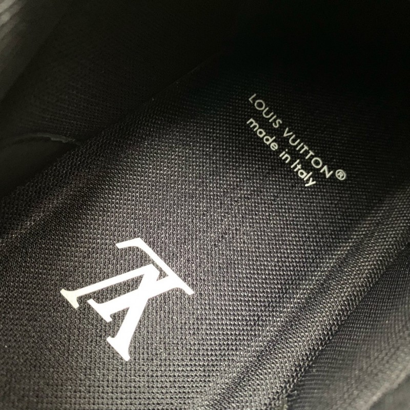 L0*is V*t0n Skate Sneakers