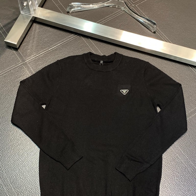 Pra*a casual sweater