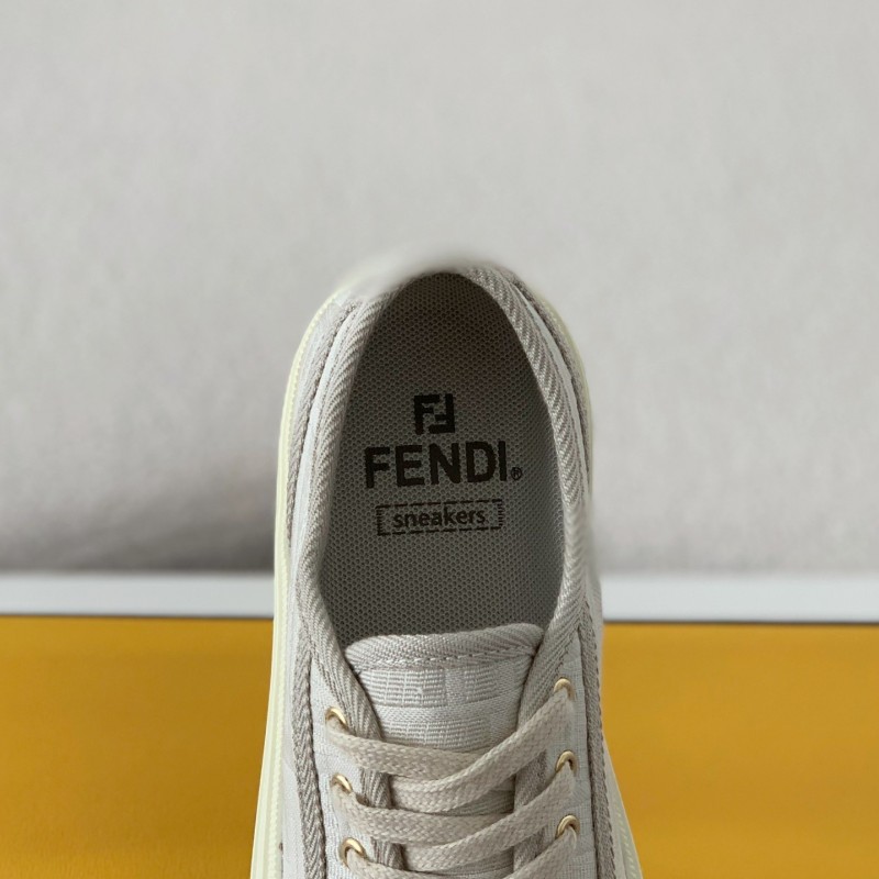F**di Canvas shoe Sneakers