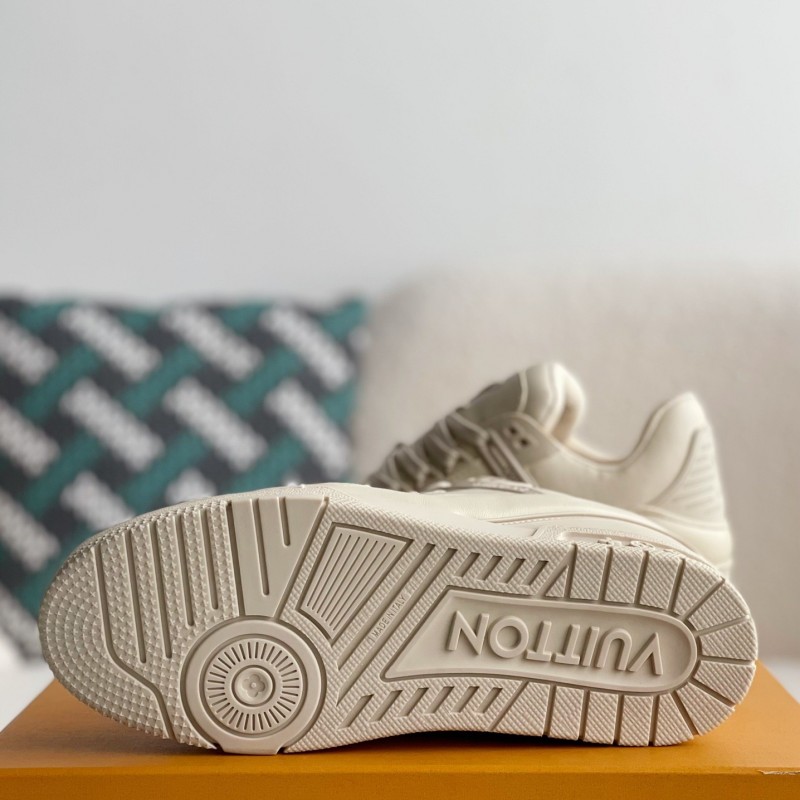 L0*is V*t0n Trainer Sneakers