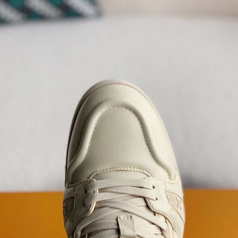 L0*is V*t0n Trainer Sneakers