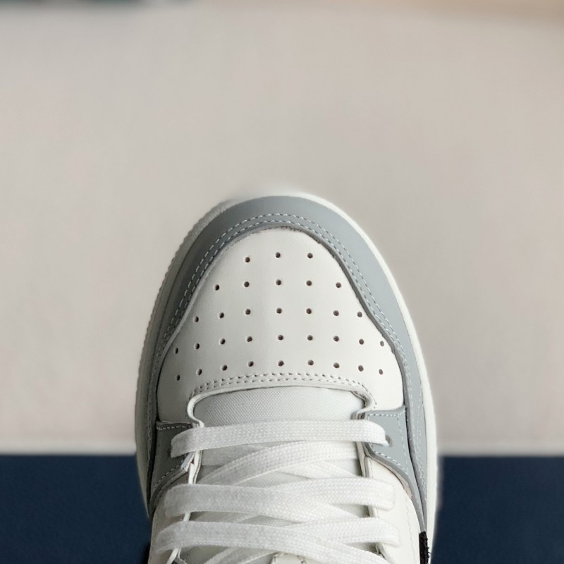 D*0r B57 New Sneaker