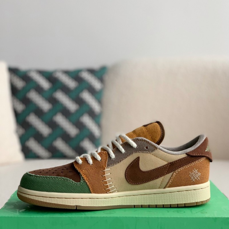 Nike Dunk Low Sneakers