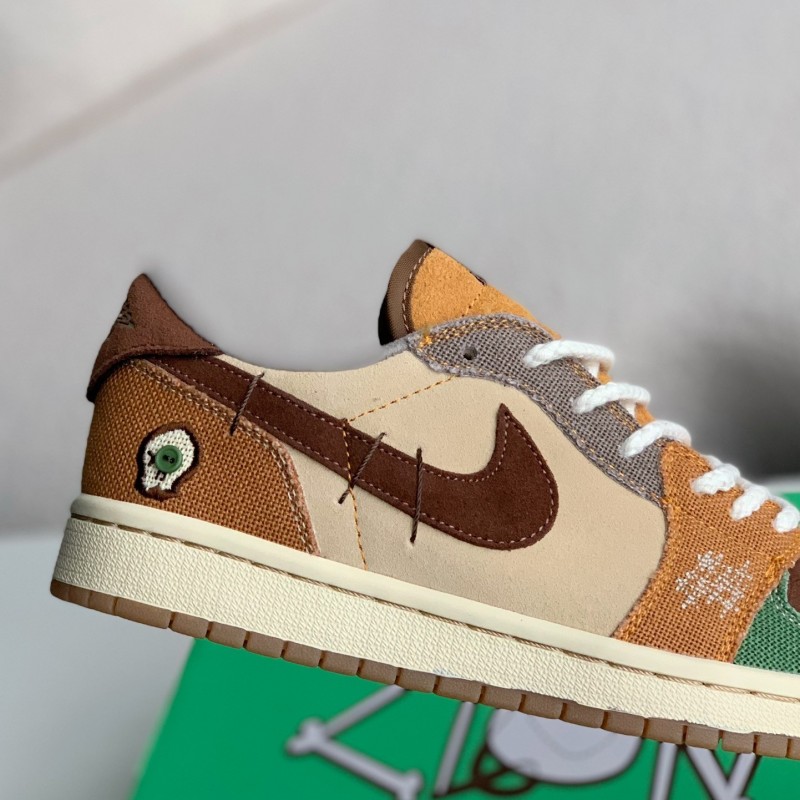 Nike Dunk Low Sneakers