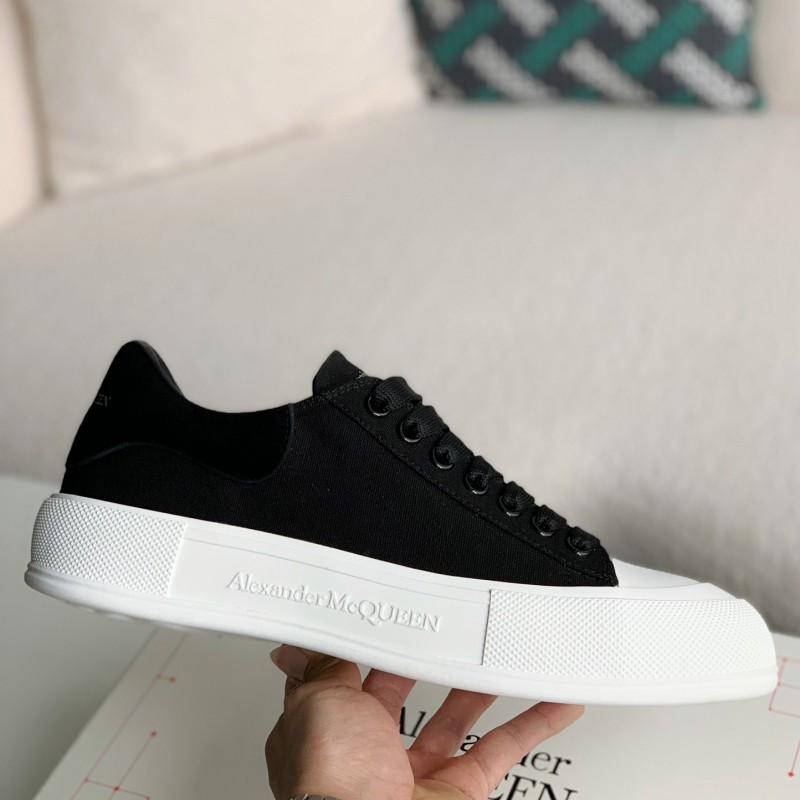 Ale*d*r M*Q*en versatile Sneakers