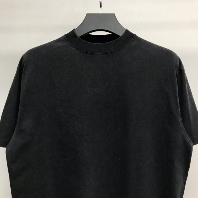 Ba*len*cia*ga graffiti T-shirt