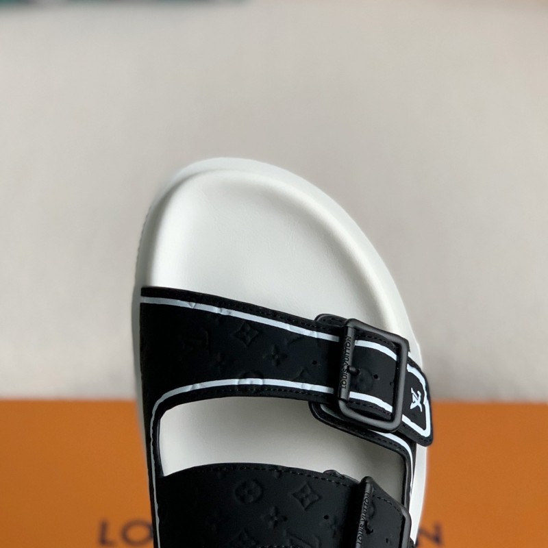 L0*is V*t0n  MAN SLIPPERS