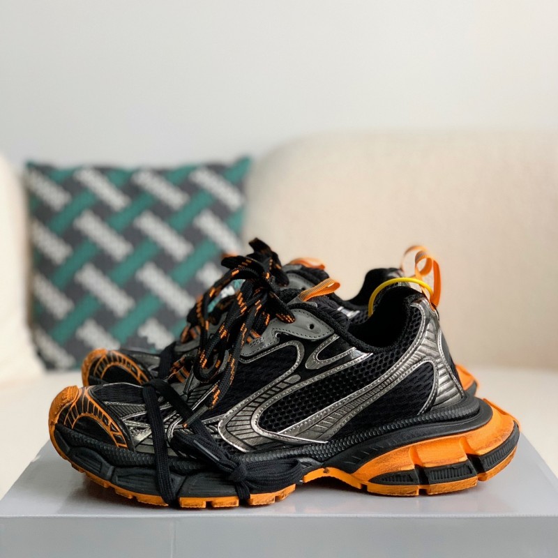 Ba*len*cia*ga Runner Sneakers