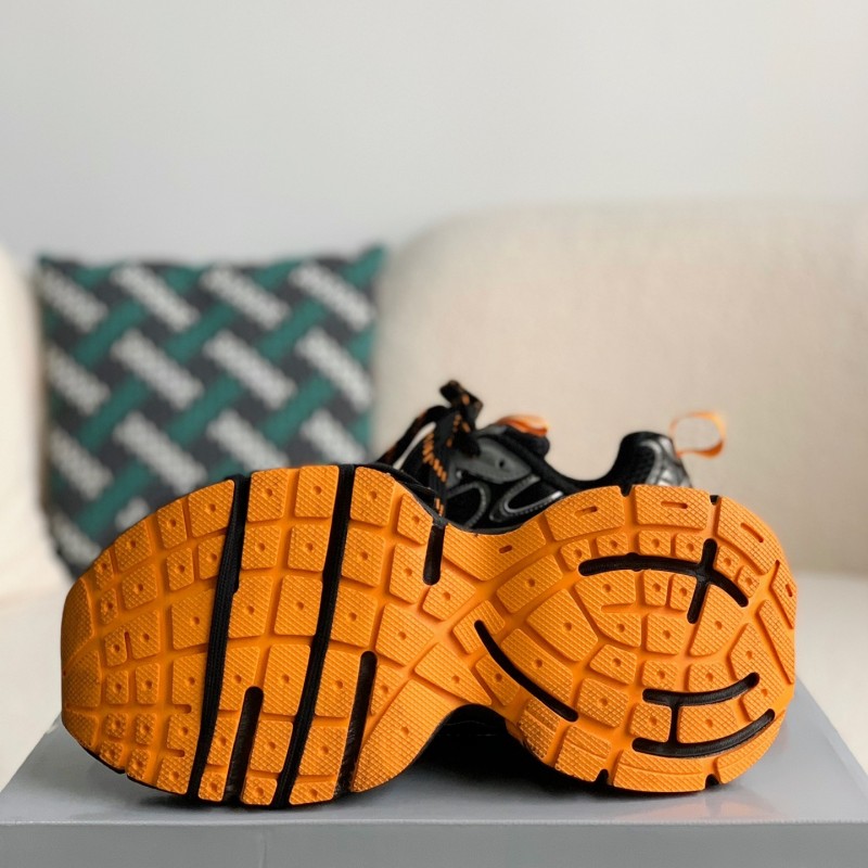 Ba*len*cia*ga Runner Sneakers