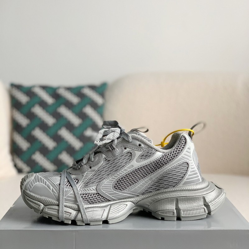 Ba*len*cia*ga Runner Sneakers