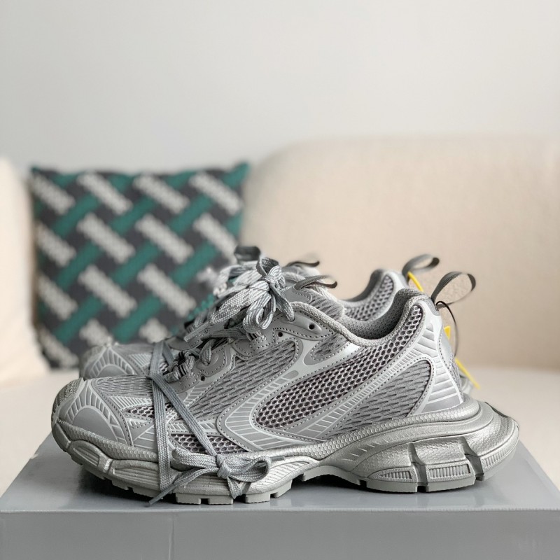 Ba*len*cia*ga Runner Sneakers