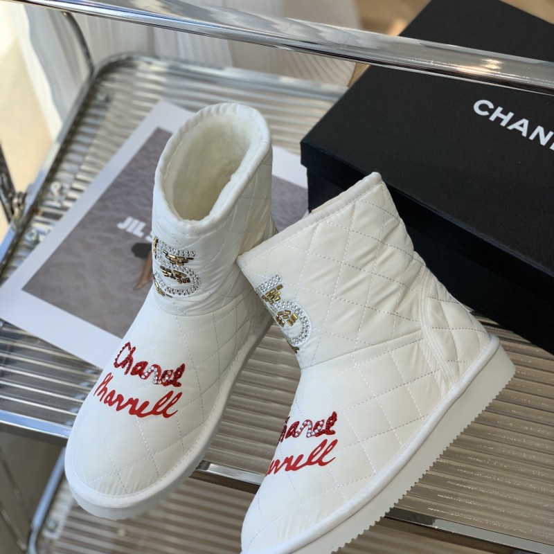 Ch*el Snow boots FW style