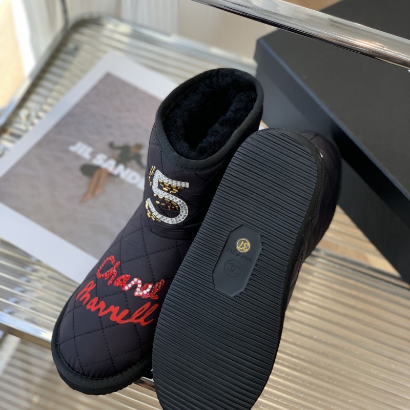 Ch*el Snow boots FW style