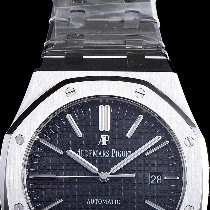 Audemars P*g*et Royal Oak 15400 Series Men