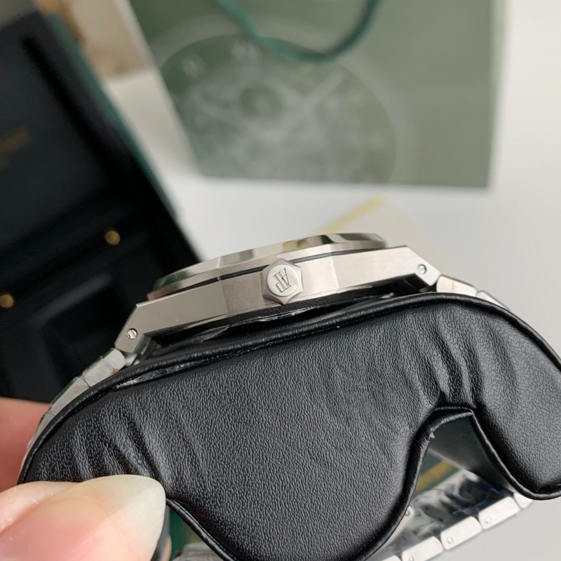 Audemars P*g*et Royal Oak 15500 Series Men