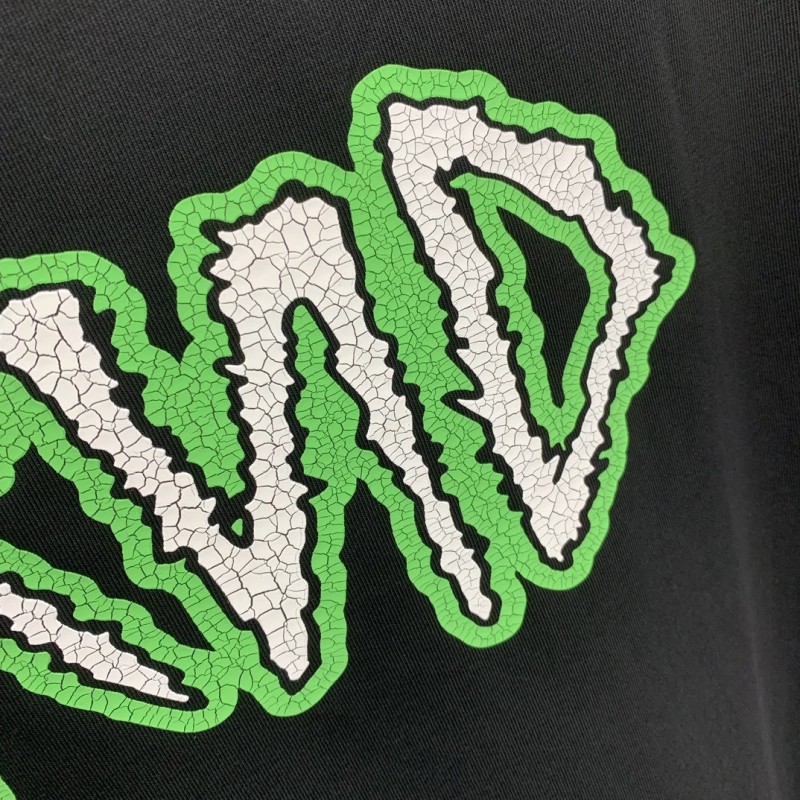 Ba*len*cia*ga BFRND cracked T-shirt