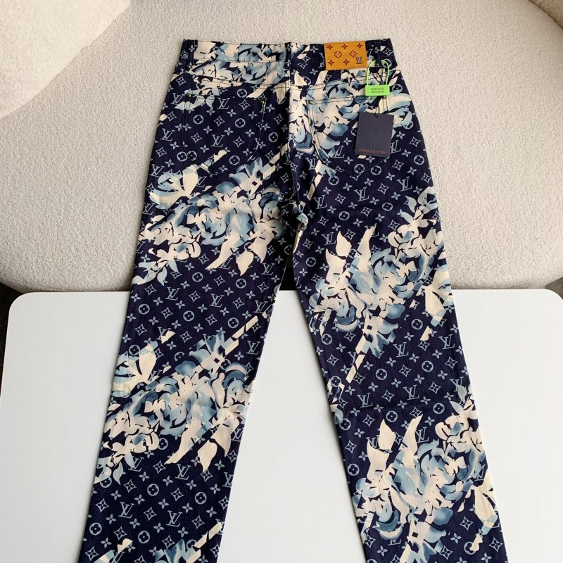 L0*is V*t0n Denim Costumes