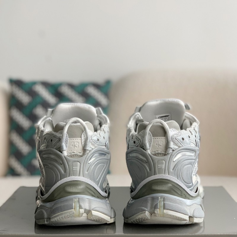 Ba*len*cia*ga Runner Sneakers