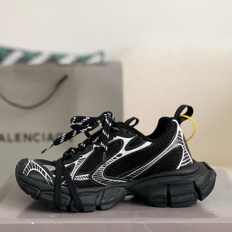 Ba*len*cia*ga Runner Sneakers