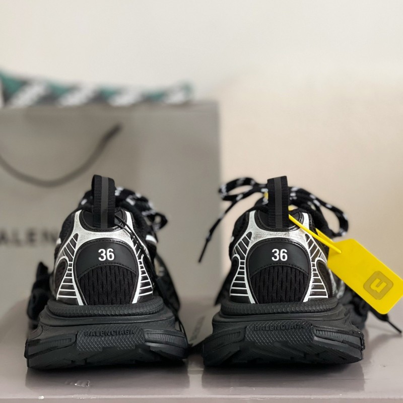 Ba*len*cia*ga Runner Sneakers