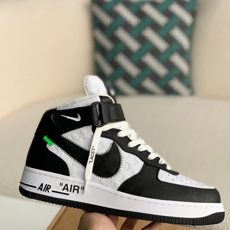 L0*is V*t0n SNEAKERS