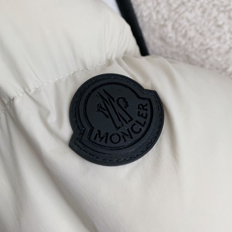 Moncler Montbeliard down jacket