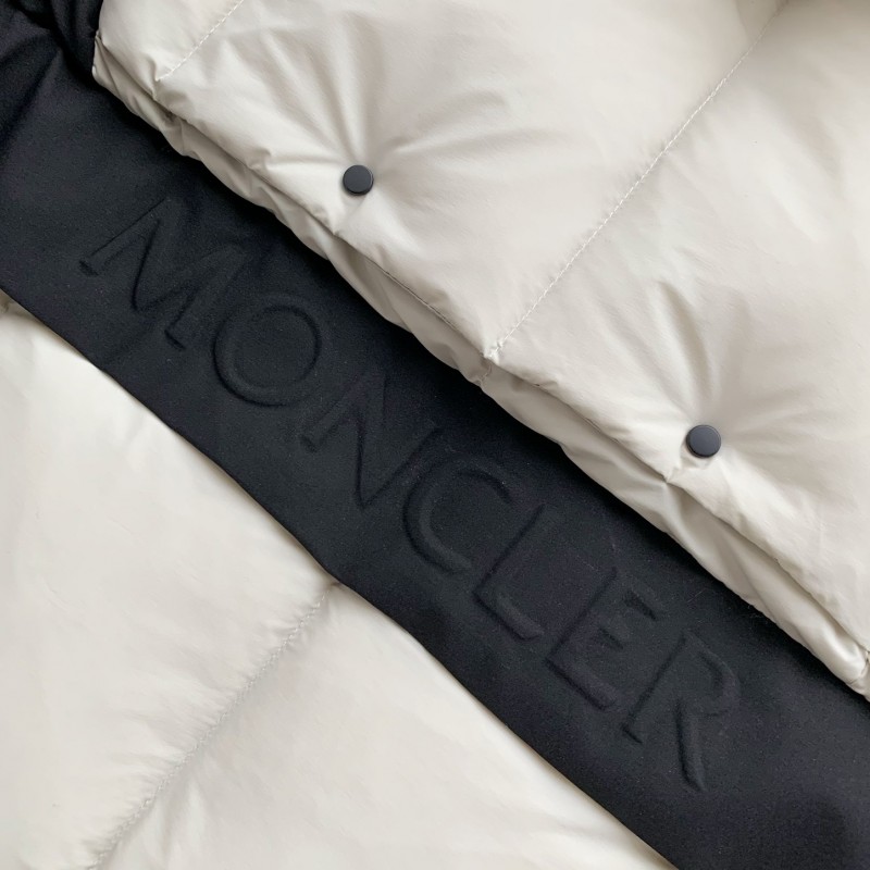 Moncler Montbeliard down jacket