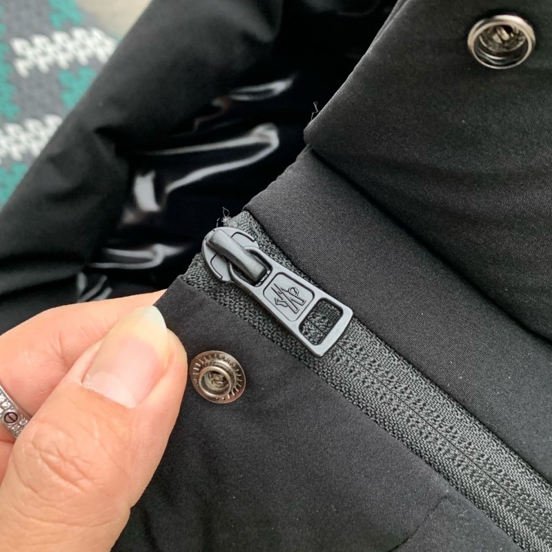 Moncler Montbeliard down jacket