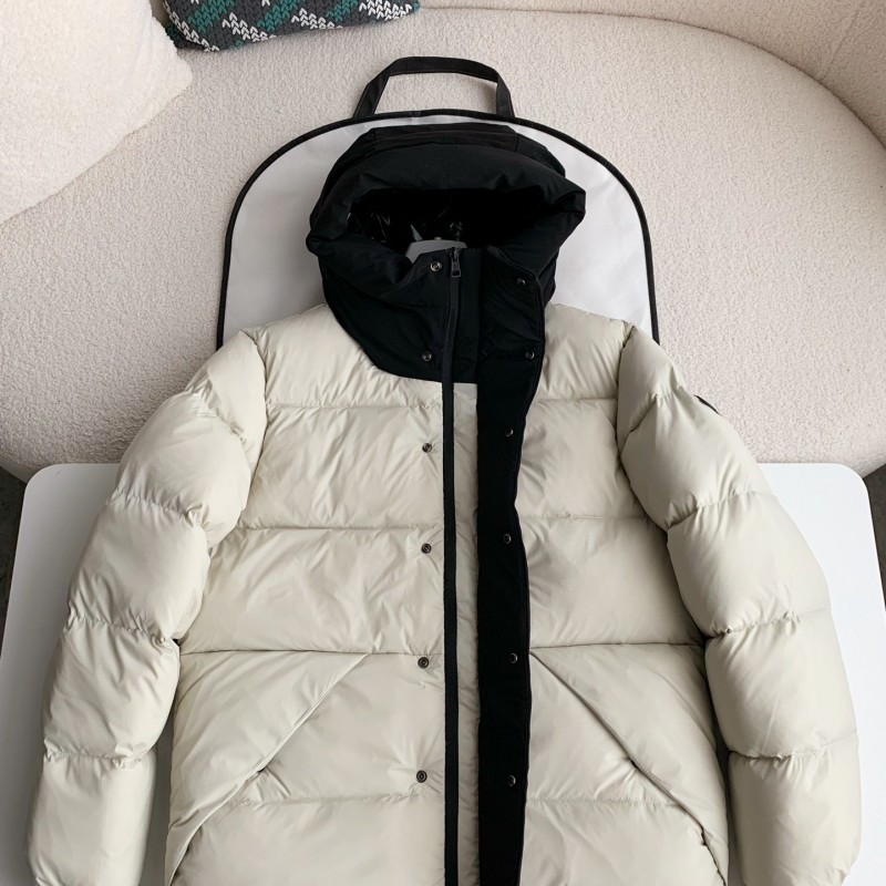 Moncler Montbeliard down jacket