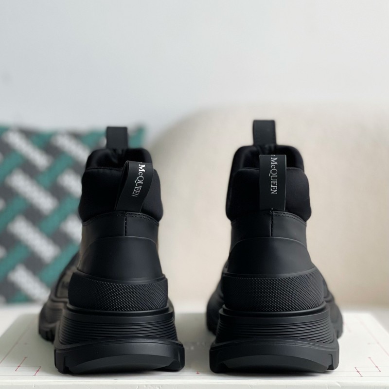 Ale*d*r M*Q*en Sneakers