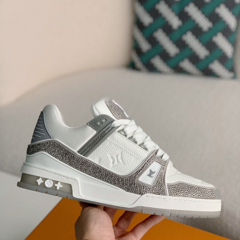 L0*is V*t0n Trainers Sneakers