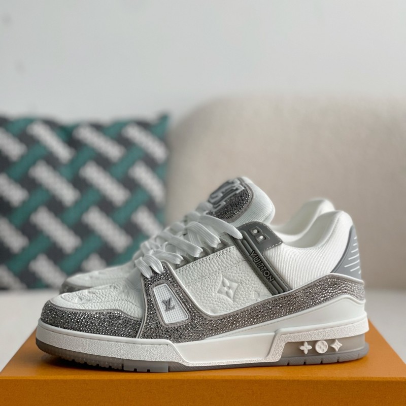 L0*is V*t0n Trainers Sneakers