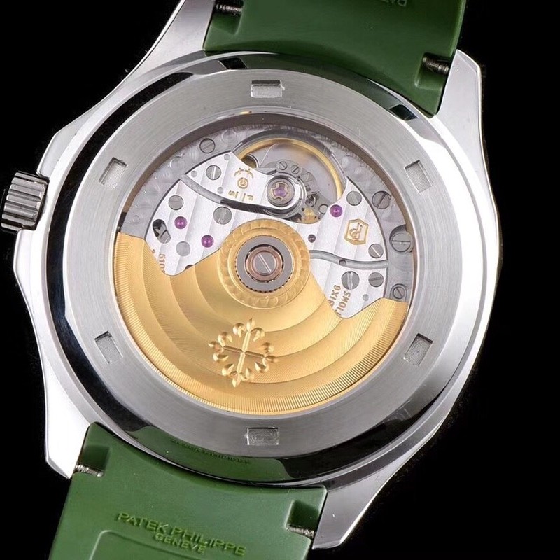 P**ek Ph**ppe Custom Green grenade 5167R series Watch