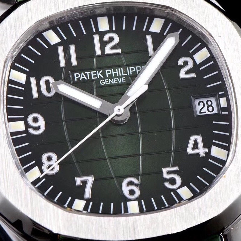 P**ek Ph**ppe Custom Green grenade 5167R series Watch