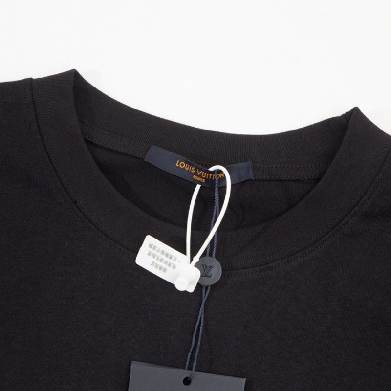 L0*is V*t0n 23ss front and back patterned t-shirt