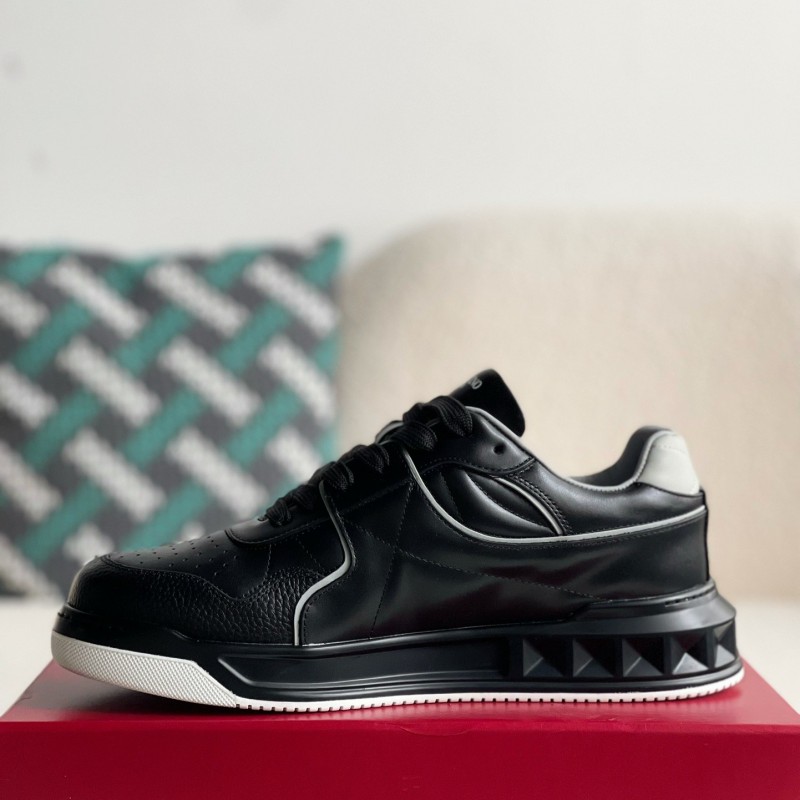 va*t*no One Stud Sneakers