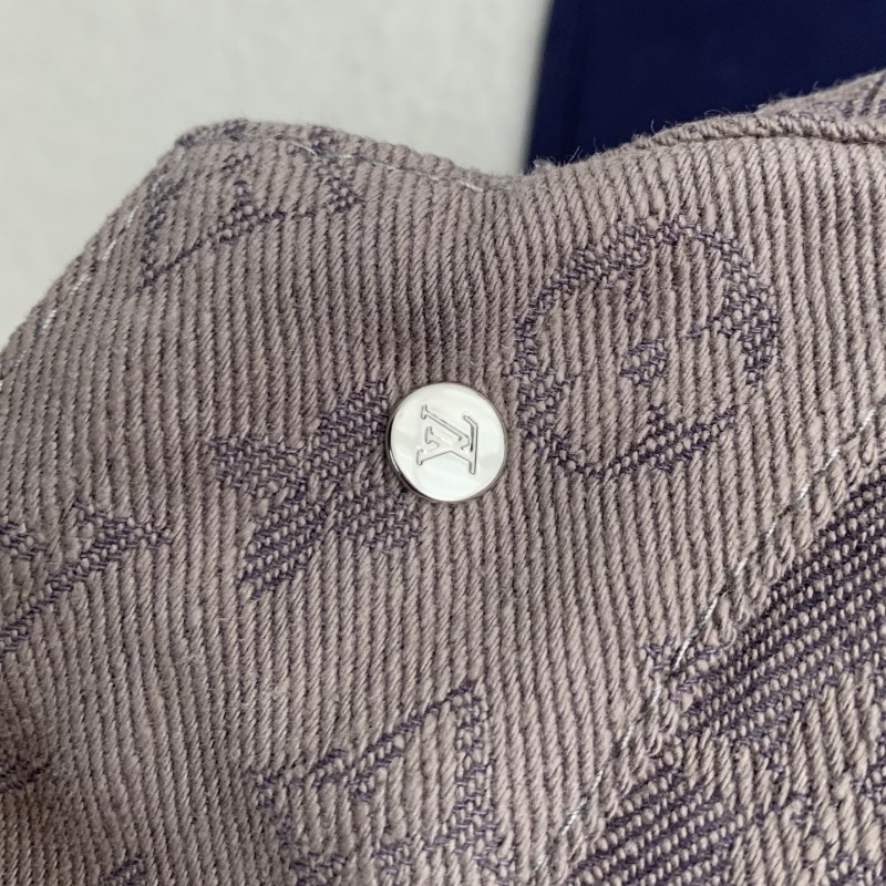 L0*is V*t0n  Jackets