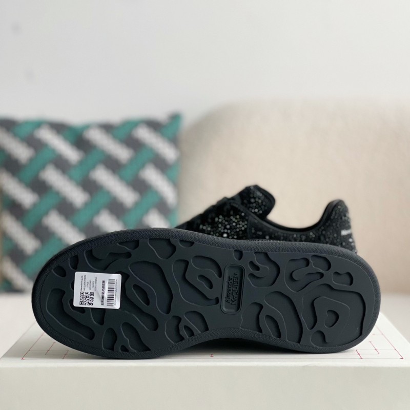 Ale*d*r M*Q*en Sneakers