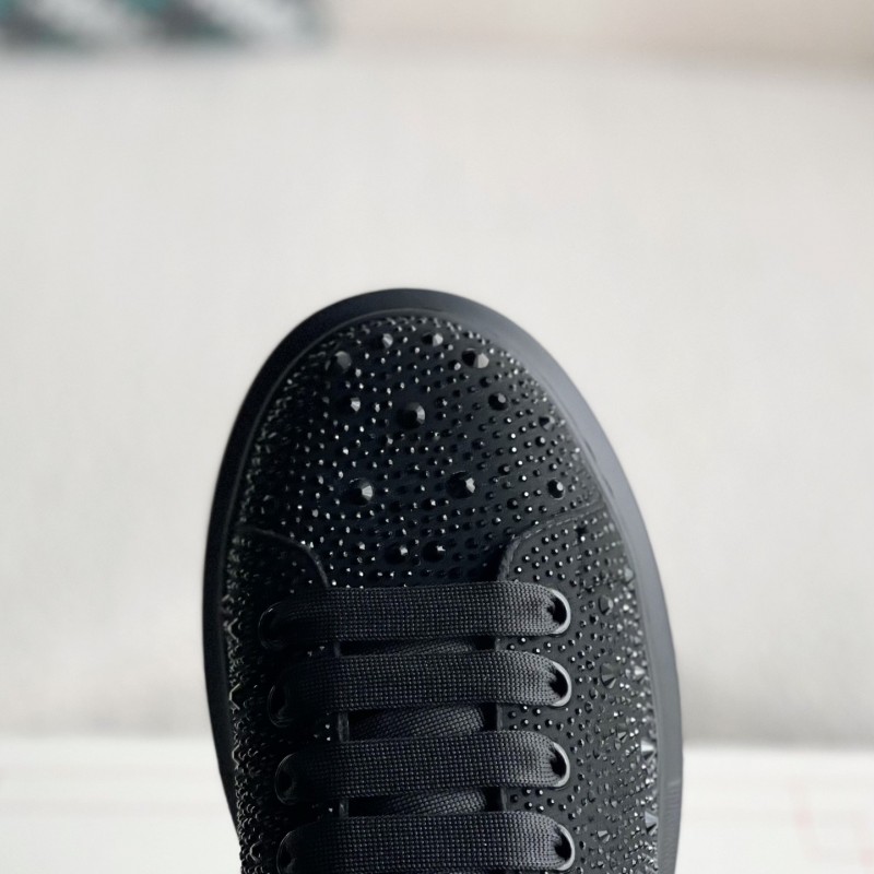 Ale*d*r M*Q*en Sneakers