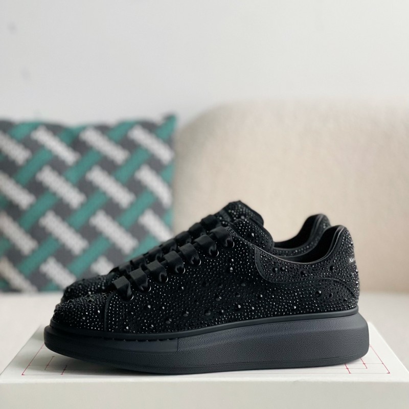 Ale*d*r M*Q*en Sneakers